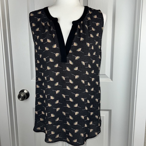 Anne Taylor Loft Sleeveless Floral Career Wear Blouse - Picture 1 of 6